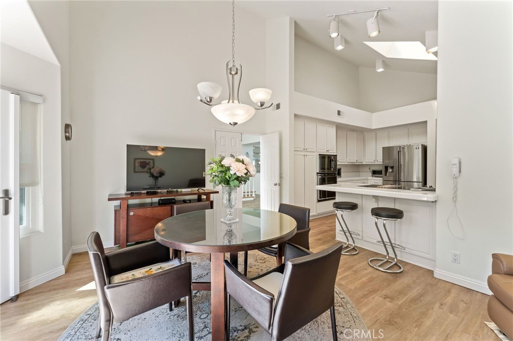 Crest - Akins (CA) - Residential