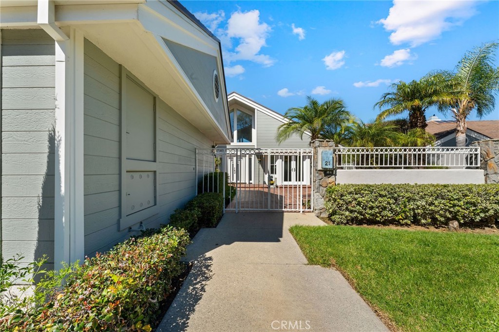 Crest - Akins (CA) - Residential