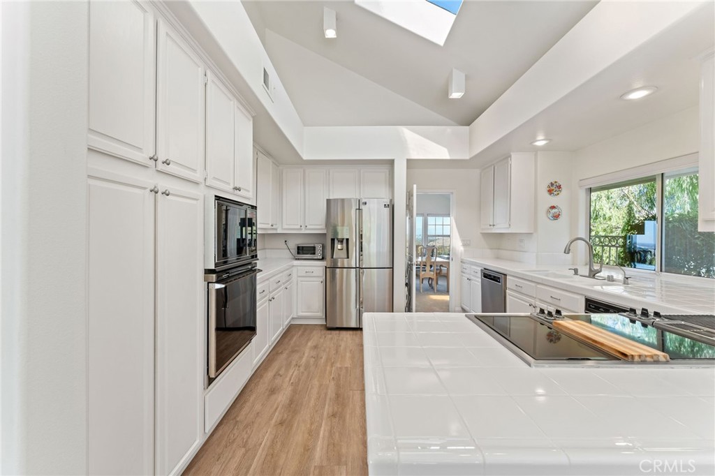 Crest - Akins (CA) - Residential
