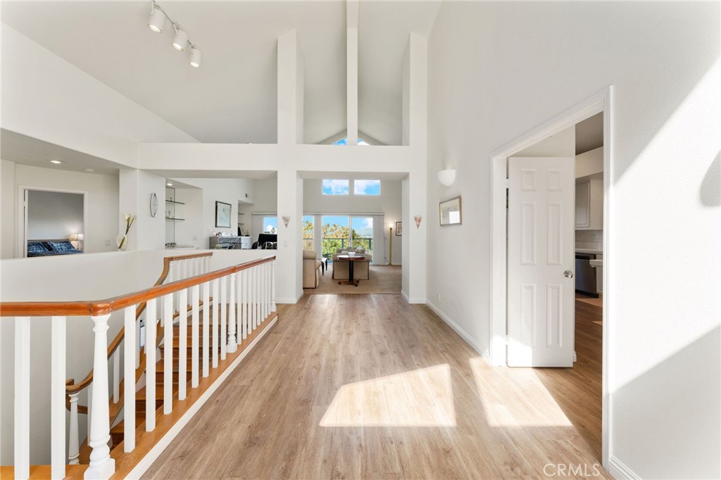 Crest - Akins (CA) - Residential