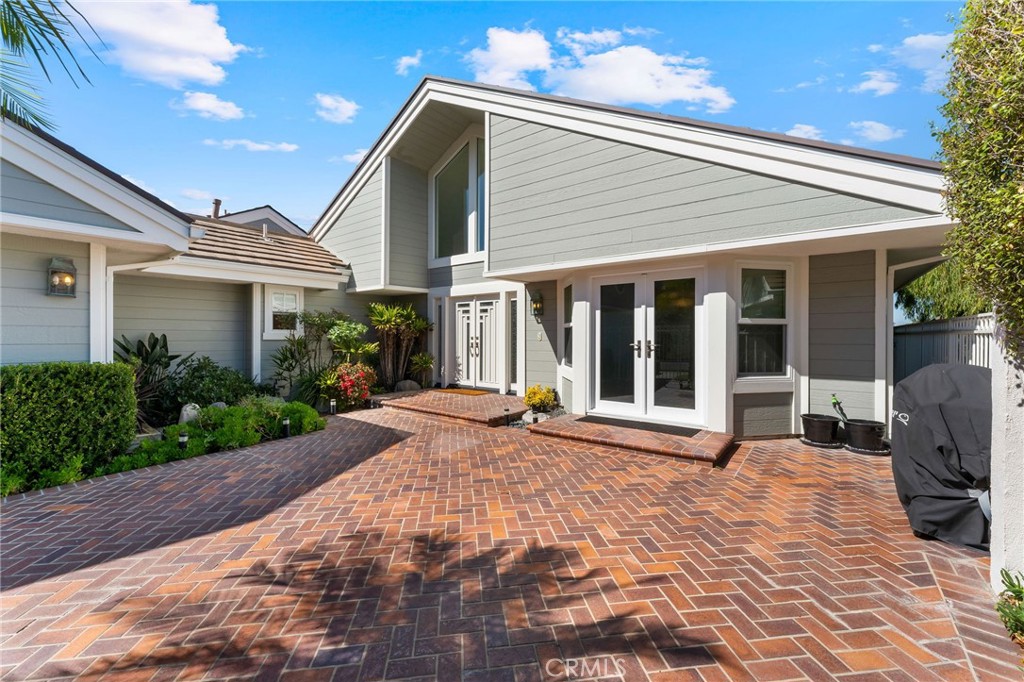Crest - Akins (CA) - Residential