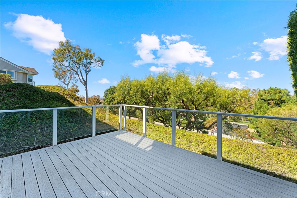 Crest - Akins (CA) - Residential