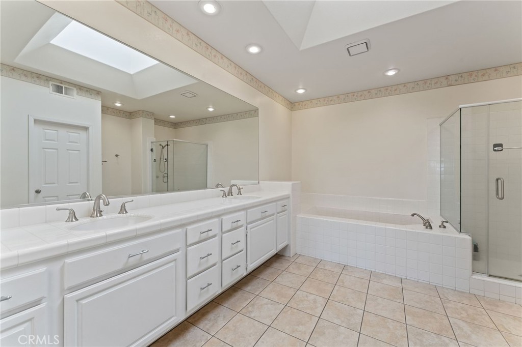 Crest - Akins (CA) - Residential