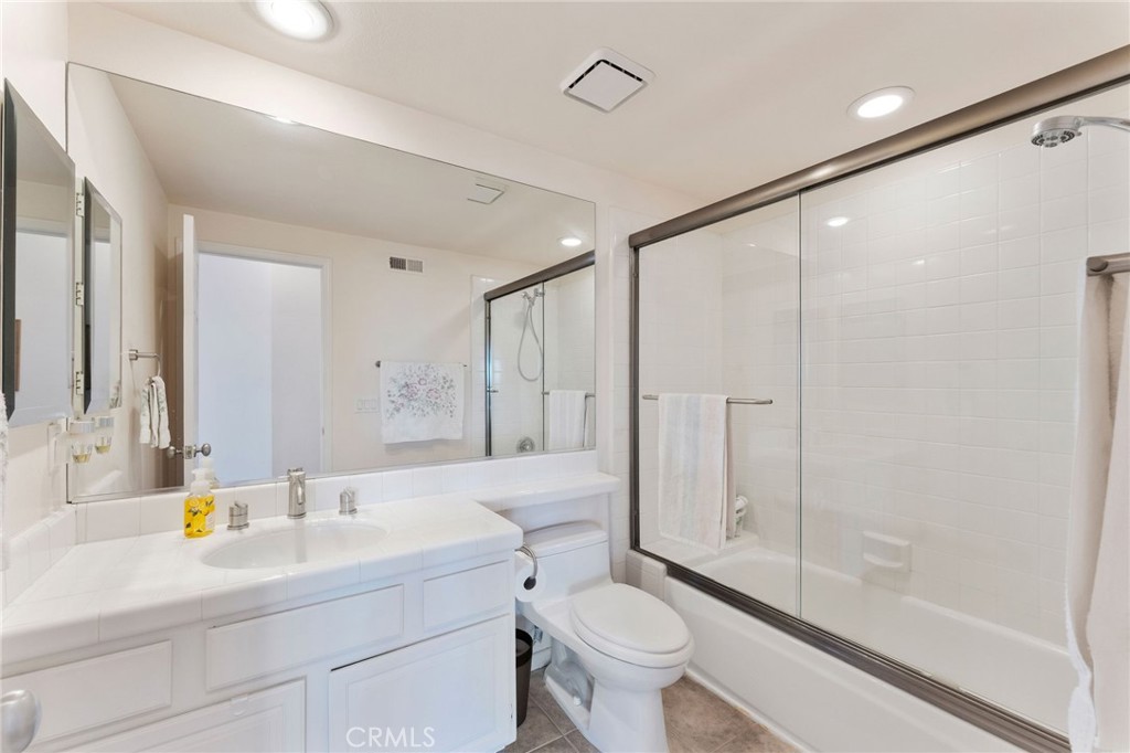 Crest - Akins (CA) - Residential