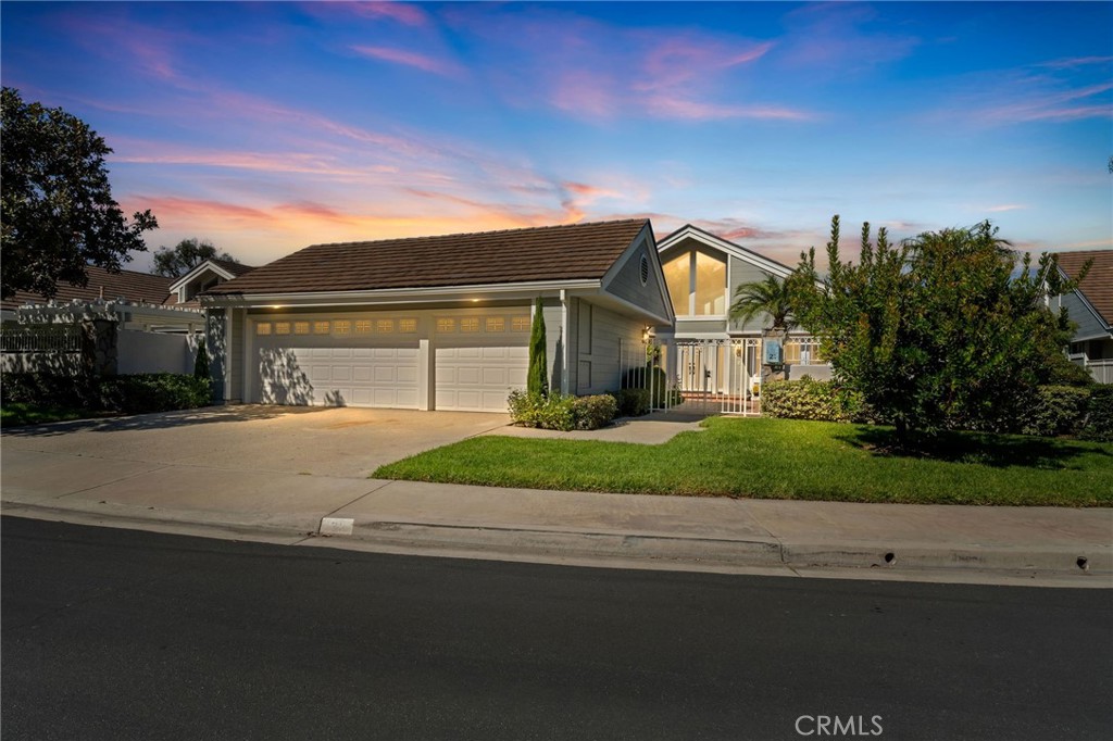 Crest - Akins (CA) - Residential
