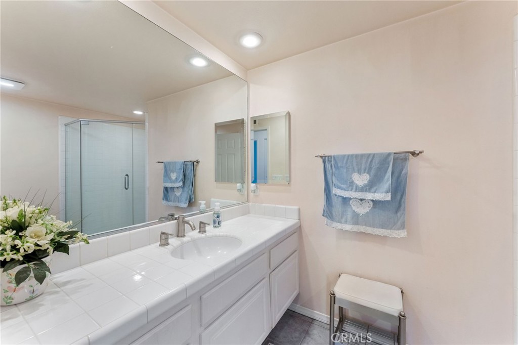 Crest - Akins (CA) - Residential
