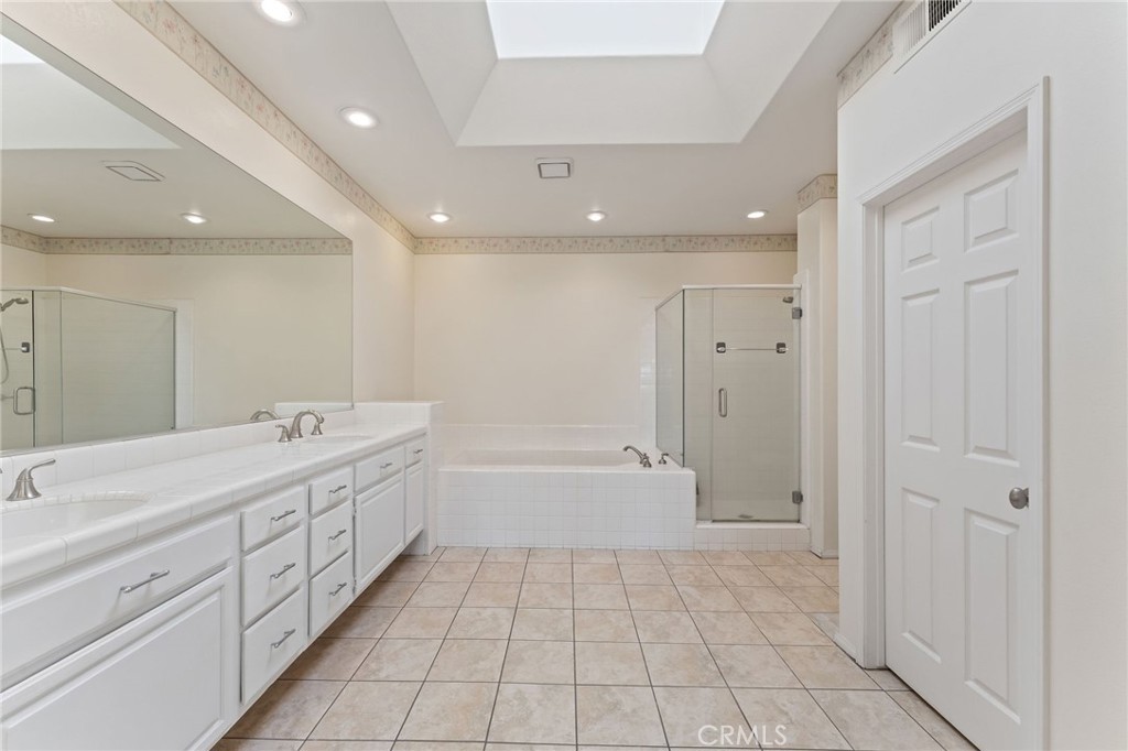 Crest - Akins (CA) - Residential