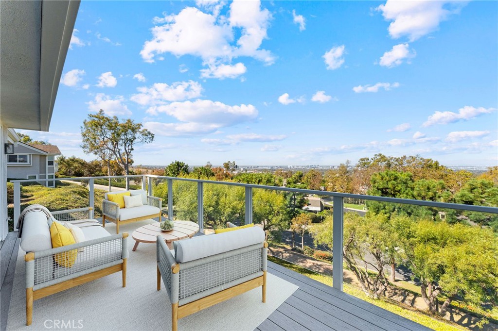 Crest - Akins (CA) - Residential