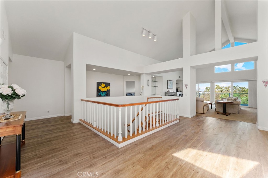 Crest - Akins (CA) - Residential