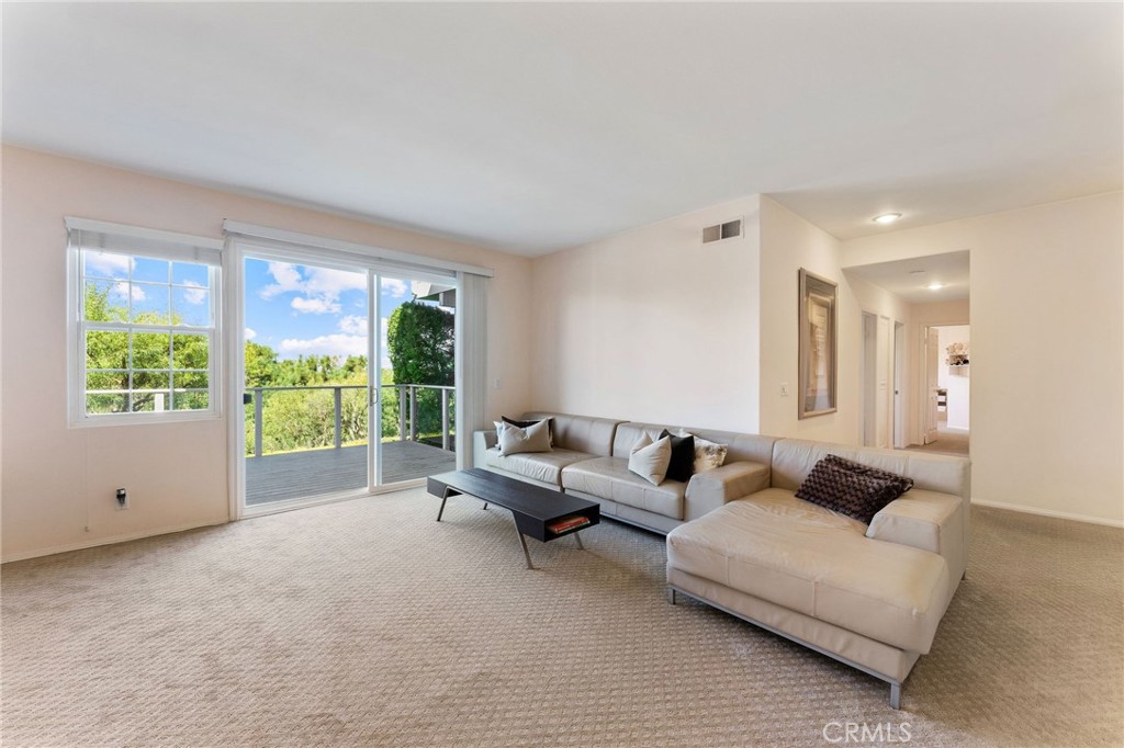 Crest - Akins (CA) - Residential