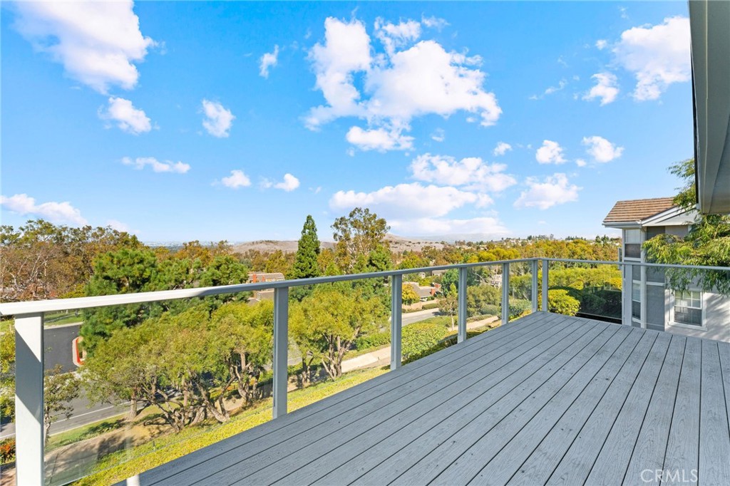 Crest - Akins (CA) - Residential