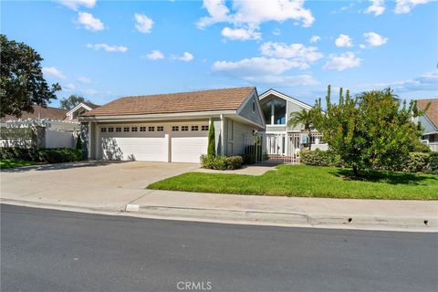 Photo of 21 Centaurus, Irvine, CA 92603 (MLS # OC25240631)
