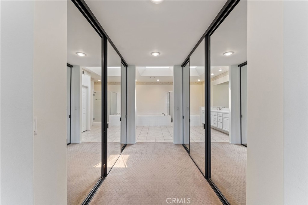Crest - Akins (CA) - Residential