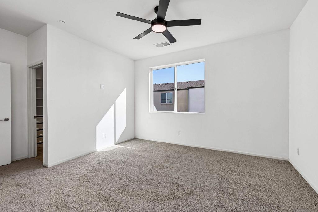 5227 Surfwalk 106