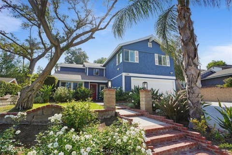 Photo of 23118 Tupelo Ridge DR, Valencia, CA 91354 (MLS # SR26105568)