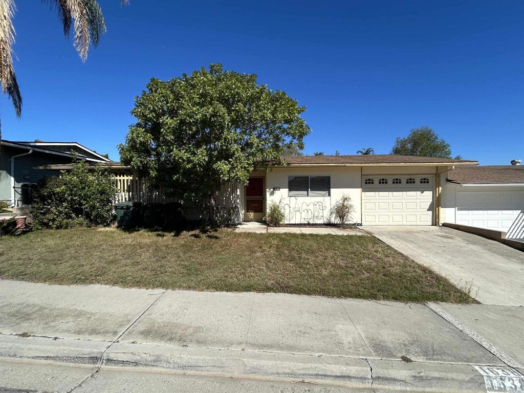 1638 La Tierra Ln