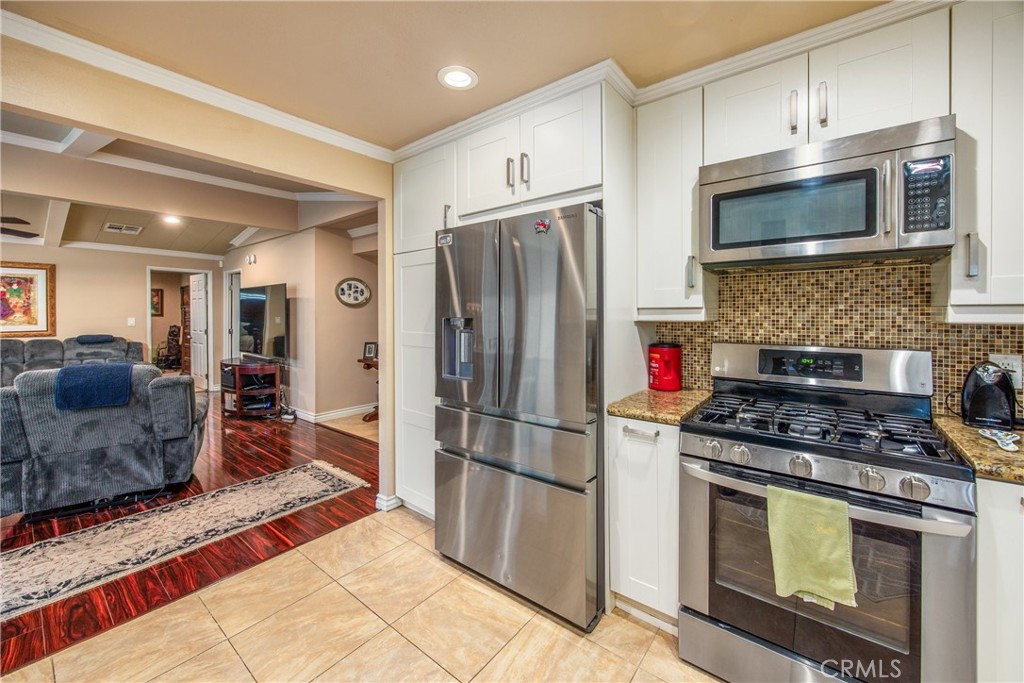 929 E Foothill 161