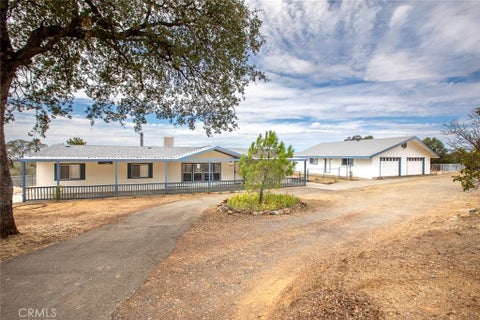 Photo of 265 Lost Horizon DR, Oroville, CA 95966 (MLS # OR26194907)