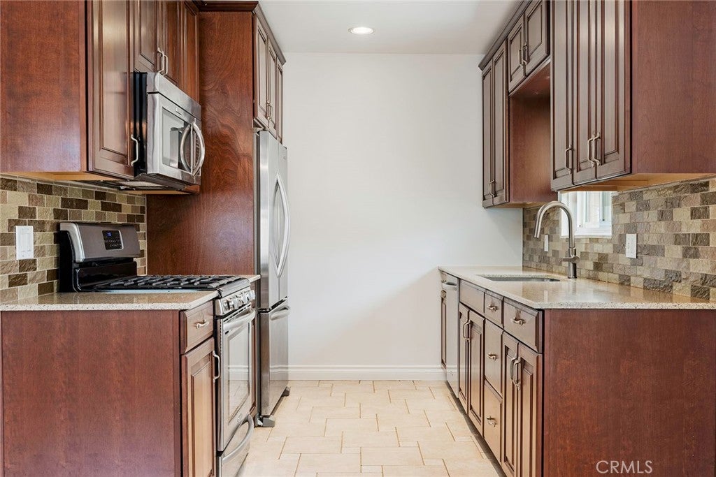 1311 E 1st 12