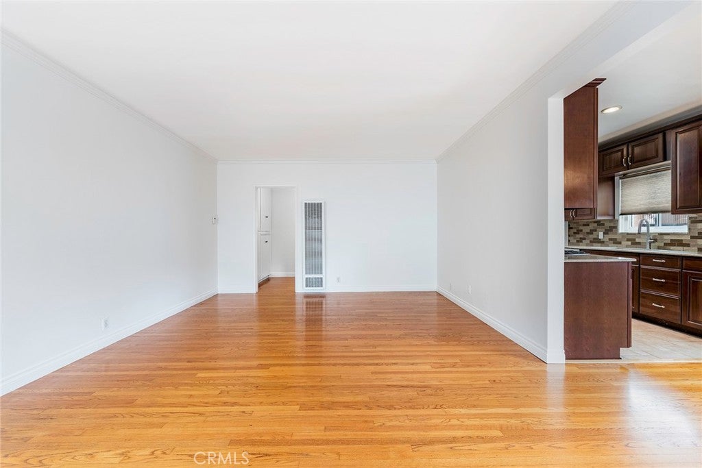 1311 E 1st 12
