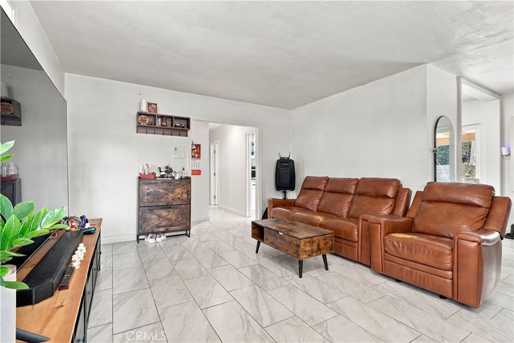 620 W Gaillard