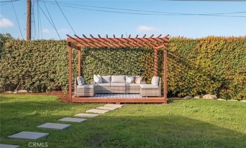 Tiny photo for 221 Via Los Miradores, Redondo Beach, CA 90277 (MLS # SB25235303)