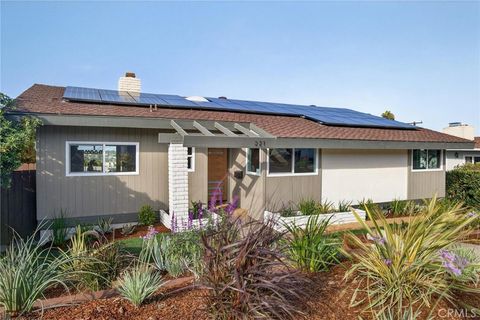 Tiny photo for 221 Via Los Miradores, Redondo Beach, CA 90277 (MLS # SB25235303)