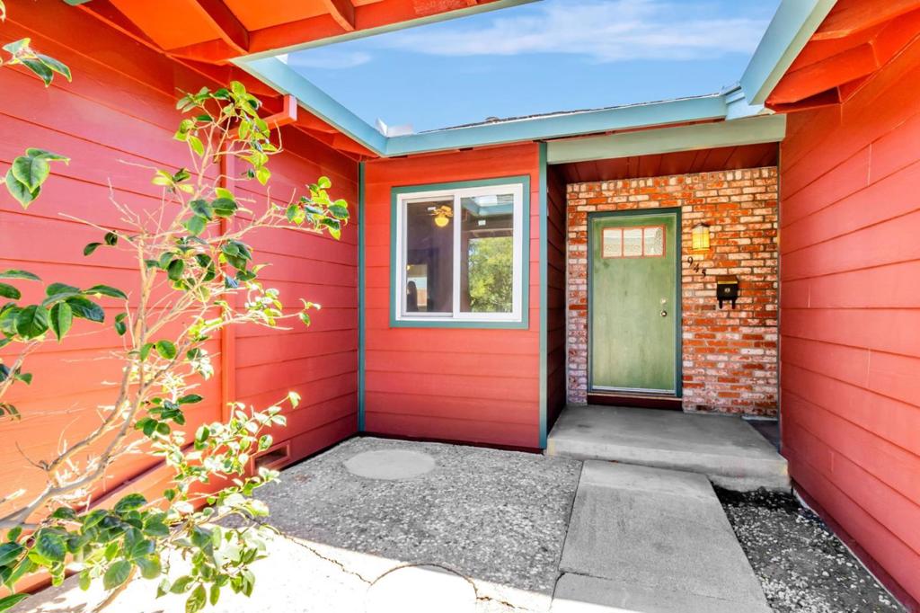 945 San Ramon Court