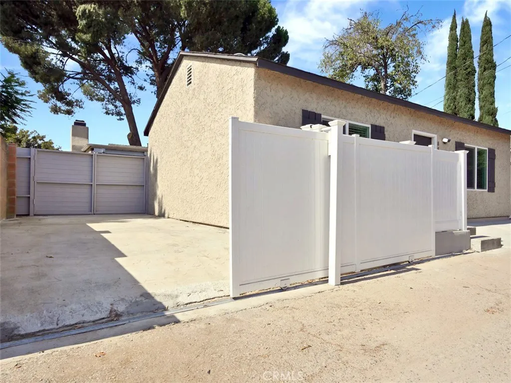 Northridge, California 91325, United States, 1 Bedroom Bedrooms, ,1 BathroomBathrooms,Residential,Active,233864