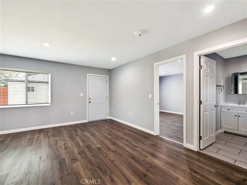 Northridge, California 91325, United States, 1 Bedroom Bedrooms, ,1 BathroomBathrooms,Residential,Active,233864