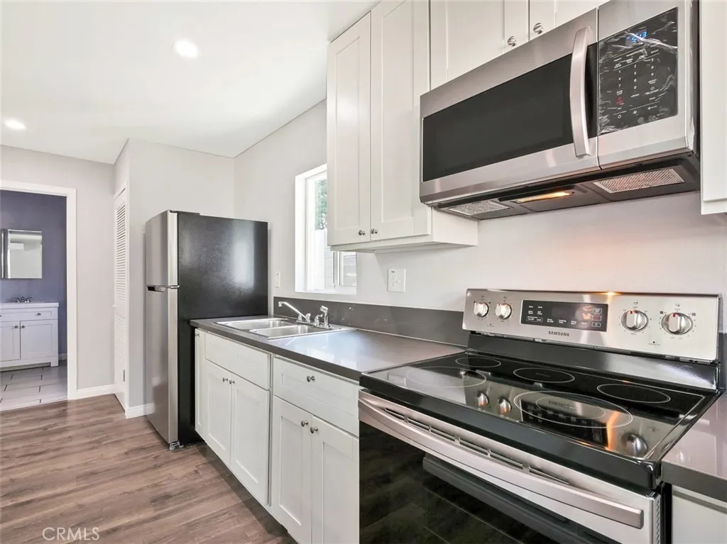 Northridge, California 91325, United States, 1 Bedroom Bedrooms, ,1 BathroomBathrooms,Residential,Active,233864