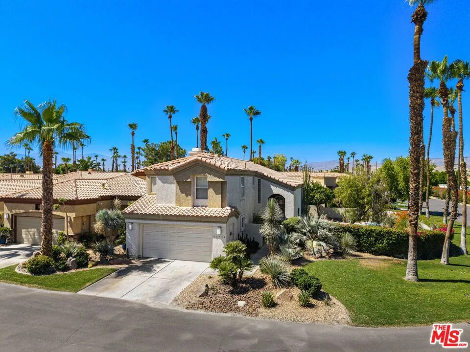 Cathedral City, California 92234, United States, 3 Bedrooms Bedrooms, ,4 BathroomsBathrooms,Residential,Pending,184045