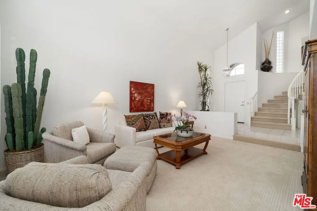 Cathedral City, California 92234, United States, 3 Bedrooms Bedrooms, ,4 BathroomsBathrooms,Residential,Pending,184045