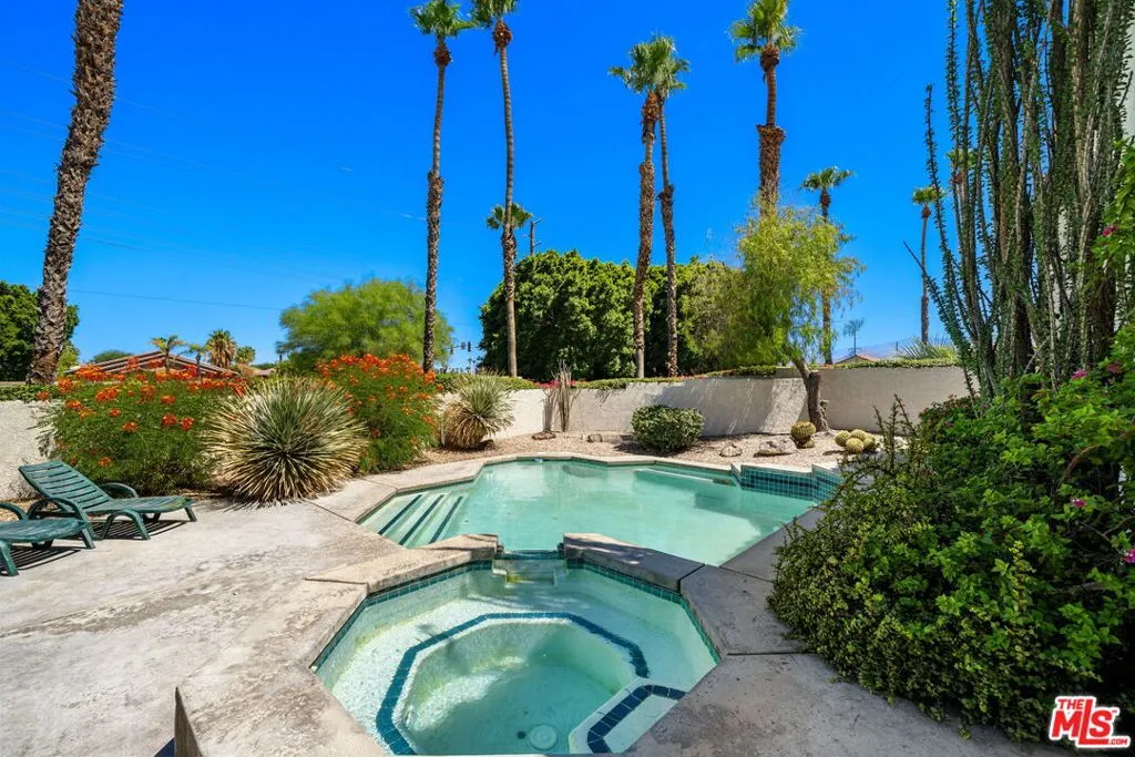 Cathedral City, California 92234, United States, 3 Bedrooms Bedrooms, ,4 BathroomsBathrooms,Residential,Pending,184045