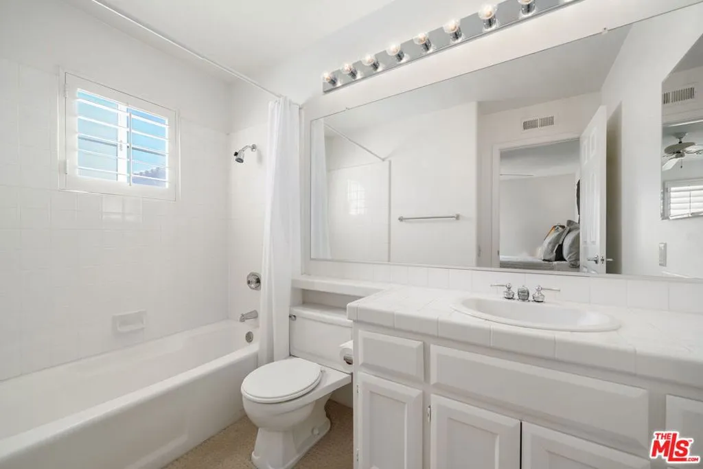 Cathedral City, California 92234, United States, 3 Bedrooms Bedrooms, ,4 BathroomsBathrooms,Residential,Pending,184045