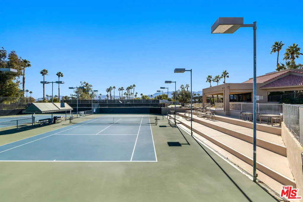 Cathedral City, California 92234, United States, 3 Bedrooms Bedrooms, ,4 BathroomsBathrooms,Residential,Pending,184045