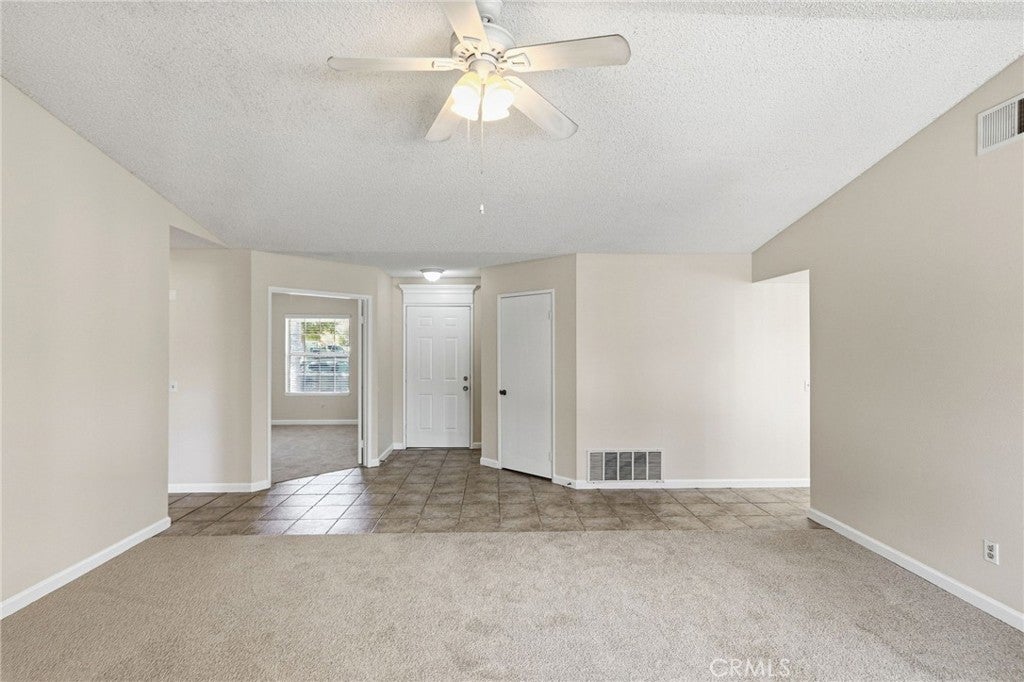 2351 Carnation