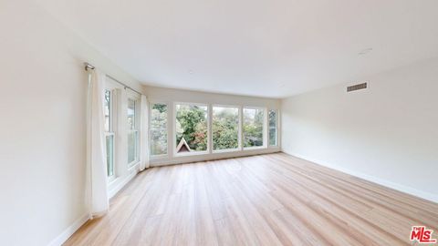 Photo of 4735 Nob Hill Drive, Los Angeles, CA 90065 (MLS # 26660469)