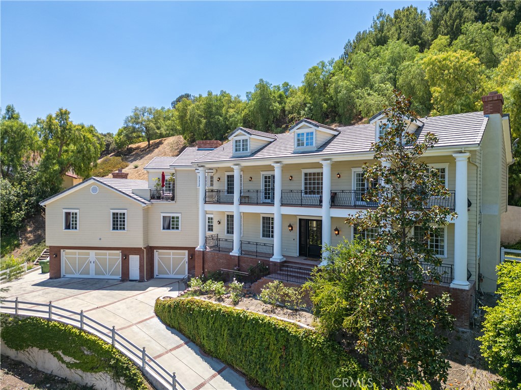 9 Zanja Lane