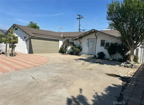322 N Dayton St, Tulare, CA 93274 - MLS#: MB26059805