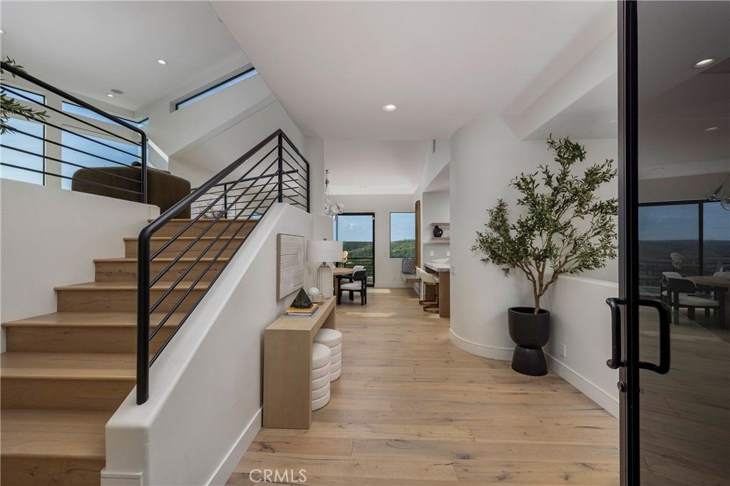 Photo of 1425 Skyline Drive, Laguna Beach, CA 92651 (MLS # OC26040711)