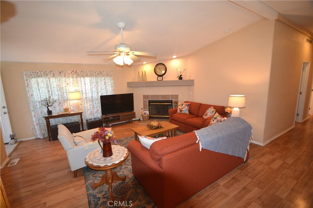 5001 Florida W 707