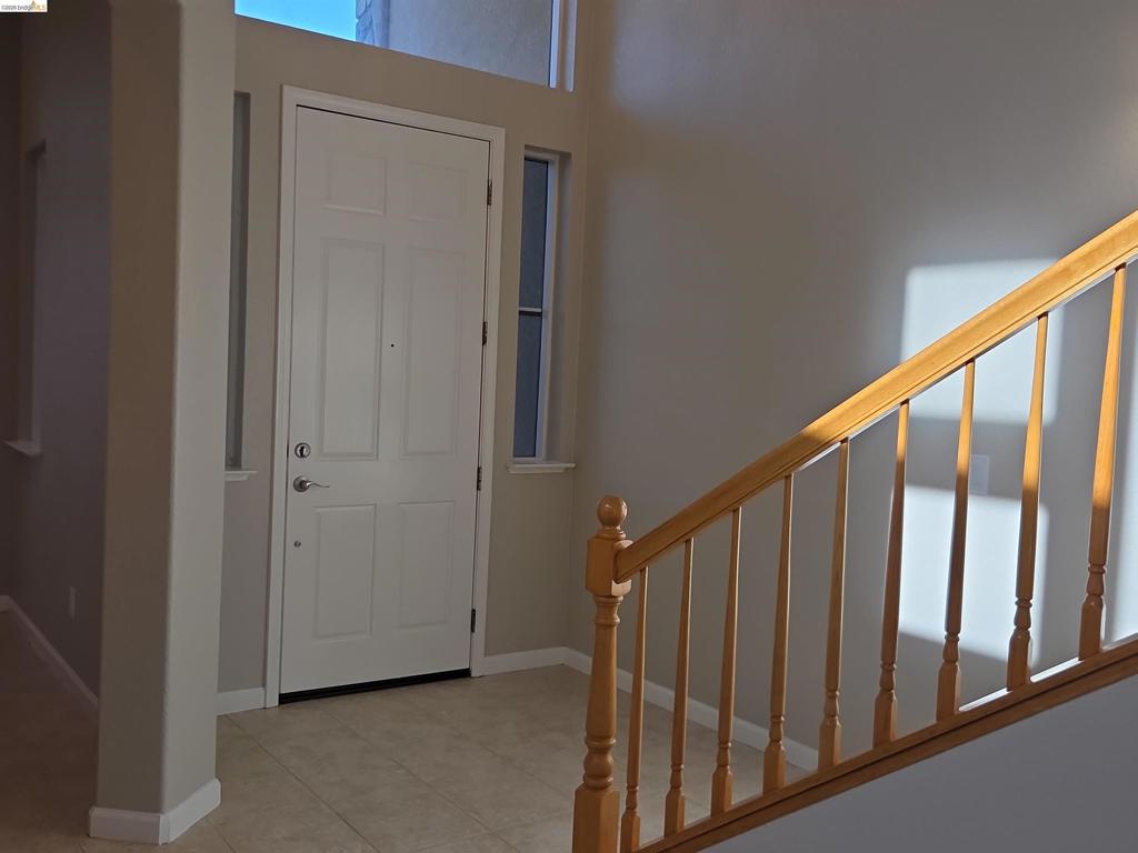 1867 Treeline Way