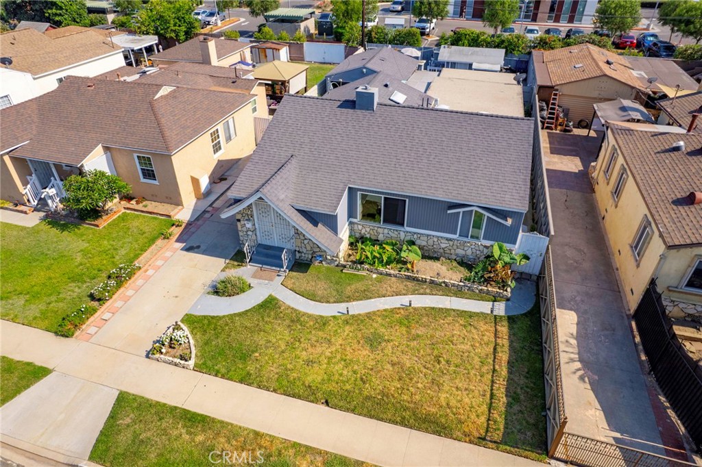 664 E Barry Drive