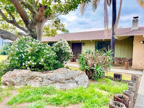 Photo of 10361 Old Castle Rd Rd, Valley Center, CA 92082 (MLS # 260002005SD)