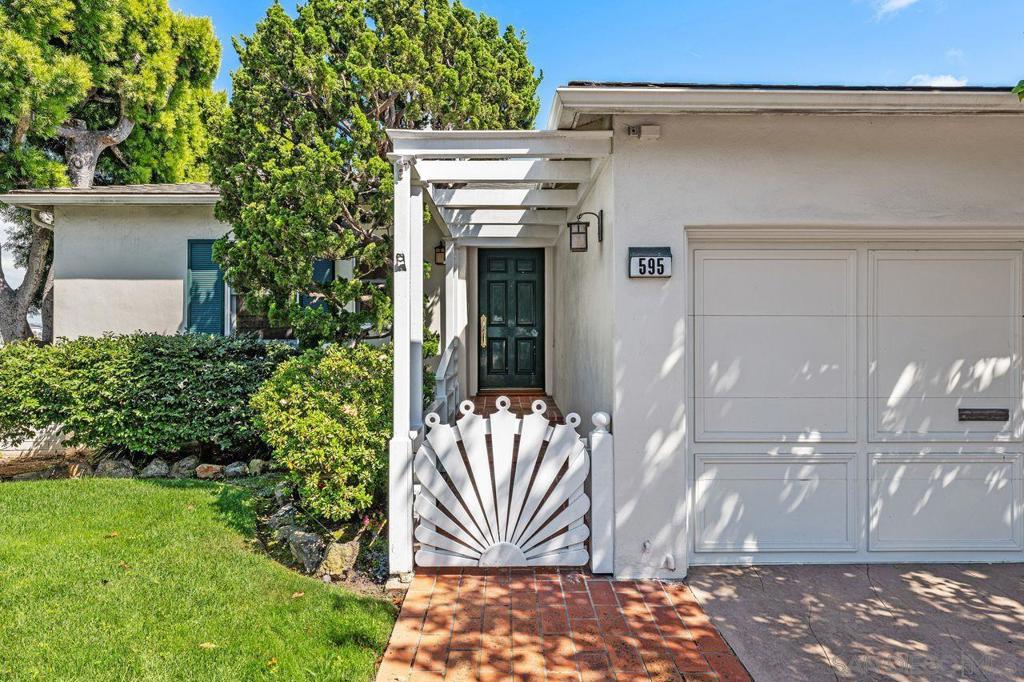 595 Rosecrans Street