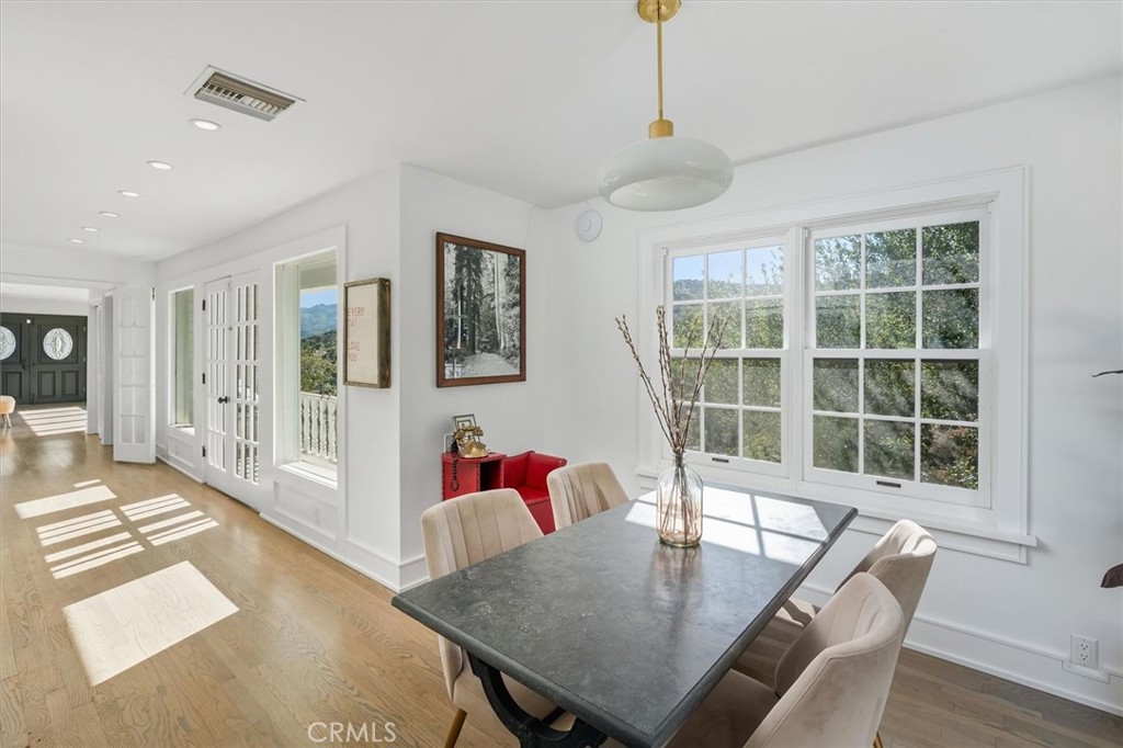 Agoura Hills, California, 91301, United States, 4 Bedrooms Bedrooms, ,5 BathroomsBathrooms,Residential,Active,2037162