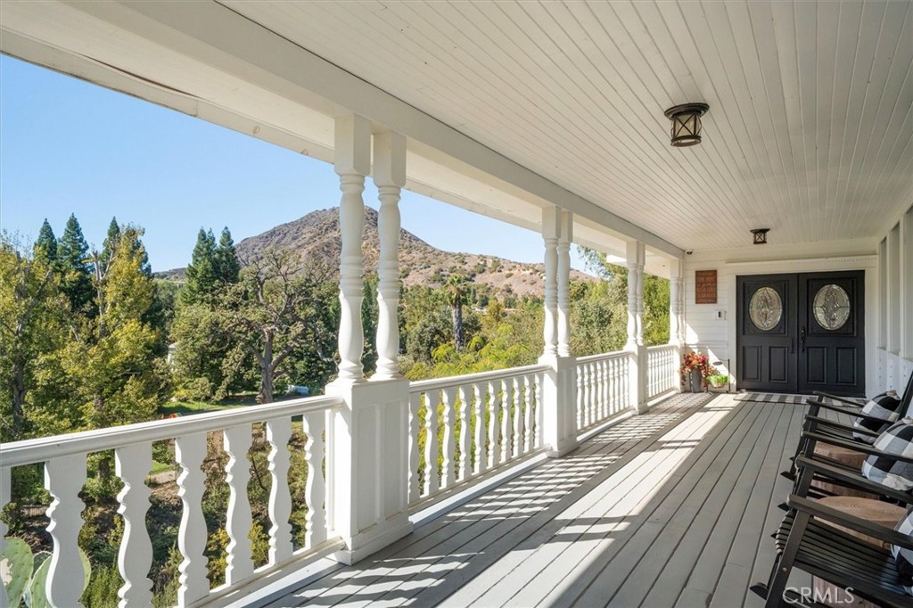 Agoura Hills, California, 91301, United States, 4 Bedrooms Bedrooms, ,5 BathroomsBathrooms,Residential,Active,2037162