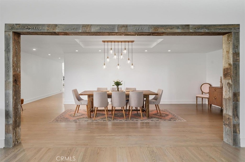 Agoura Hills, California, 91301, United States, 4 Bedrooms Bedrooms, ,5 BathroomsBathrooms,Residential,Active,2037162