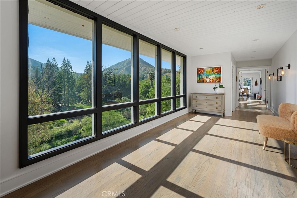 Agoura Hills, California, 91301, United States, 4 Bedrooms Bedrooms, ,5 BathroomsBathrooms,Residential,Active,2037162